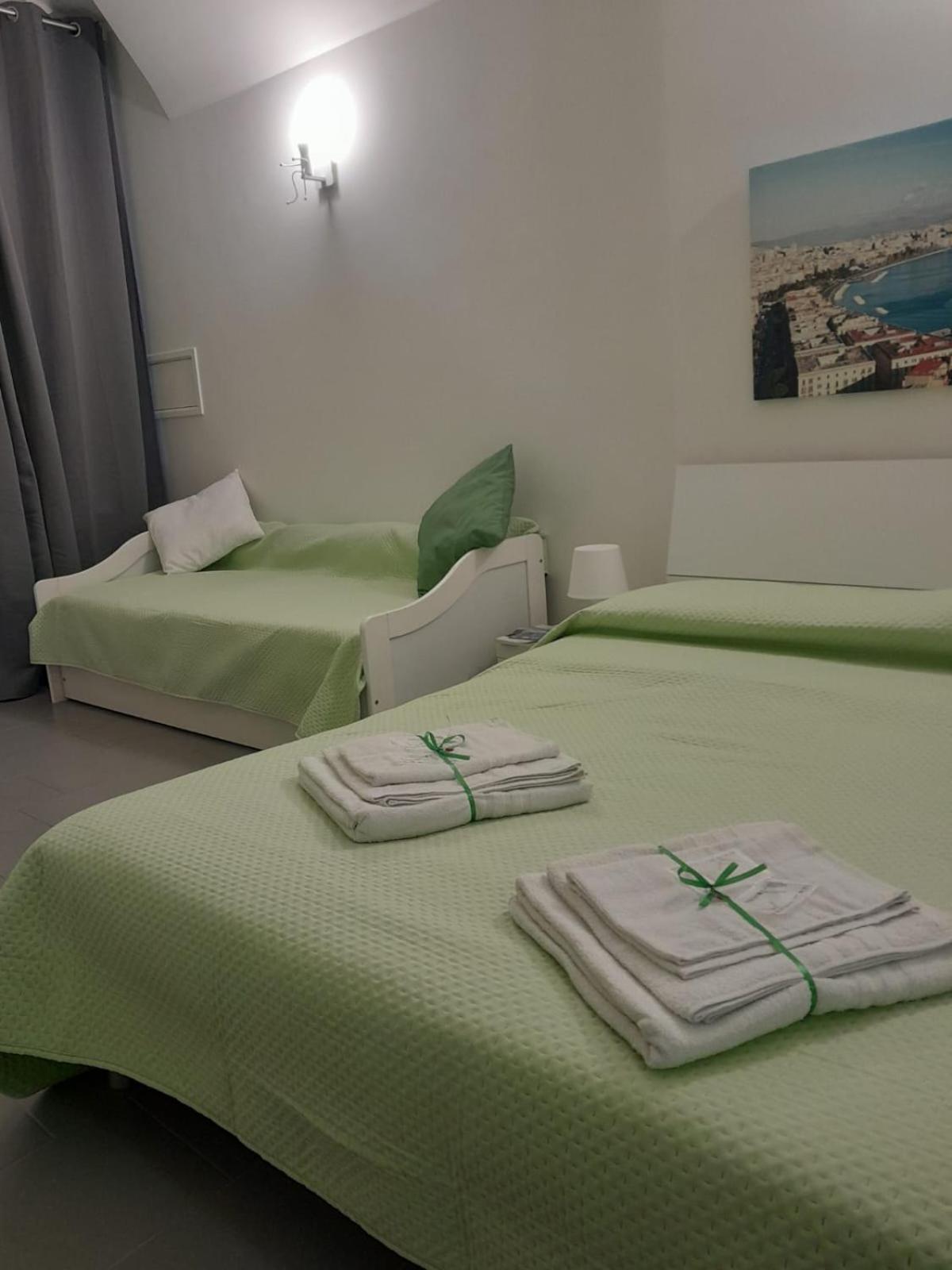 Monteoliveto 5 Bed & Breakfast Napoli Dış mekan fotoğraf