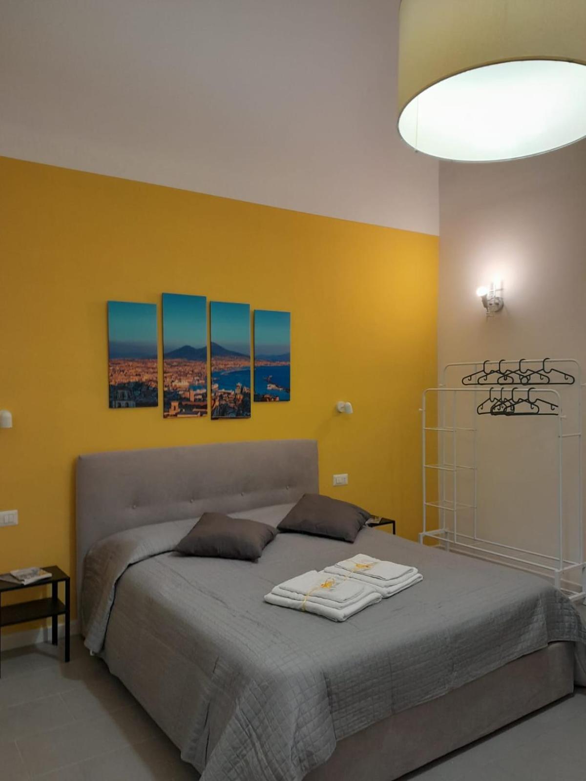 Monteoliveto 5 Bed & Breakfast Napoli Dış mekan fotoğraf
